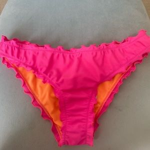 -Ruffle Cheeky Hollister Bikini Bottoms